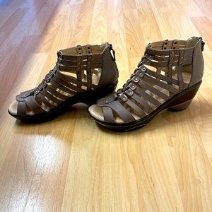 Jambu gladiator leather sandals tan and gold sport wedges